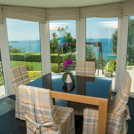 וילה Beautiful Dubrovnik 5 Bedrooms Dubrovnik Platinum Amazing Sea Views Personal Gym And Sauna מליני