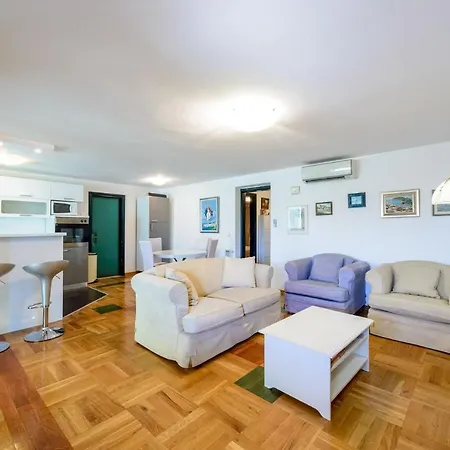 Beautiful Dubrovnik 5 Bedrooms Dubrovnik Platinum Amazing Sea Views Personal Gym And Sauna וילה *